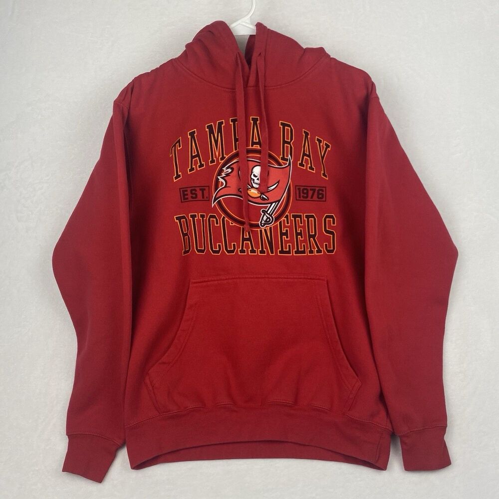 Tampa Bay Buccaneers Graphic Sweater Adult Medium Red Hoodie Sweatshirt Pullover